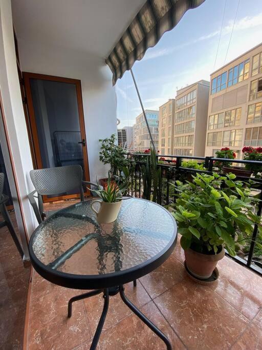 Mimosa'S Apartment With Lovely Balcony Tirana Exterior photo